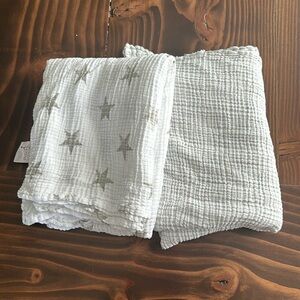 Aden muslin blankets